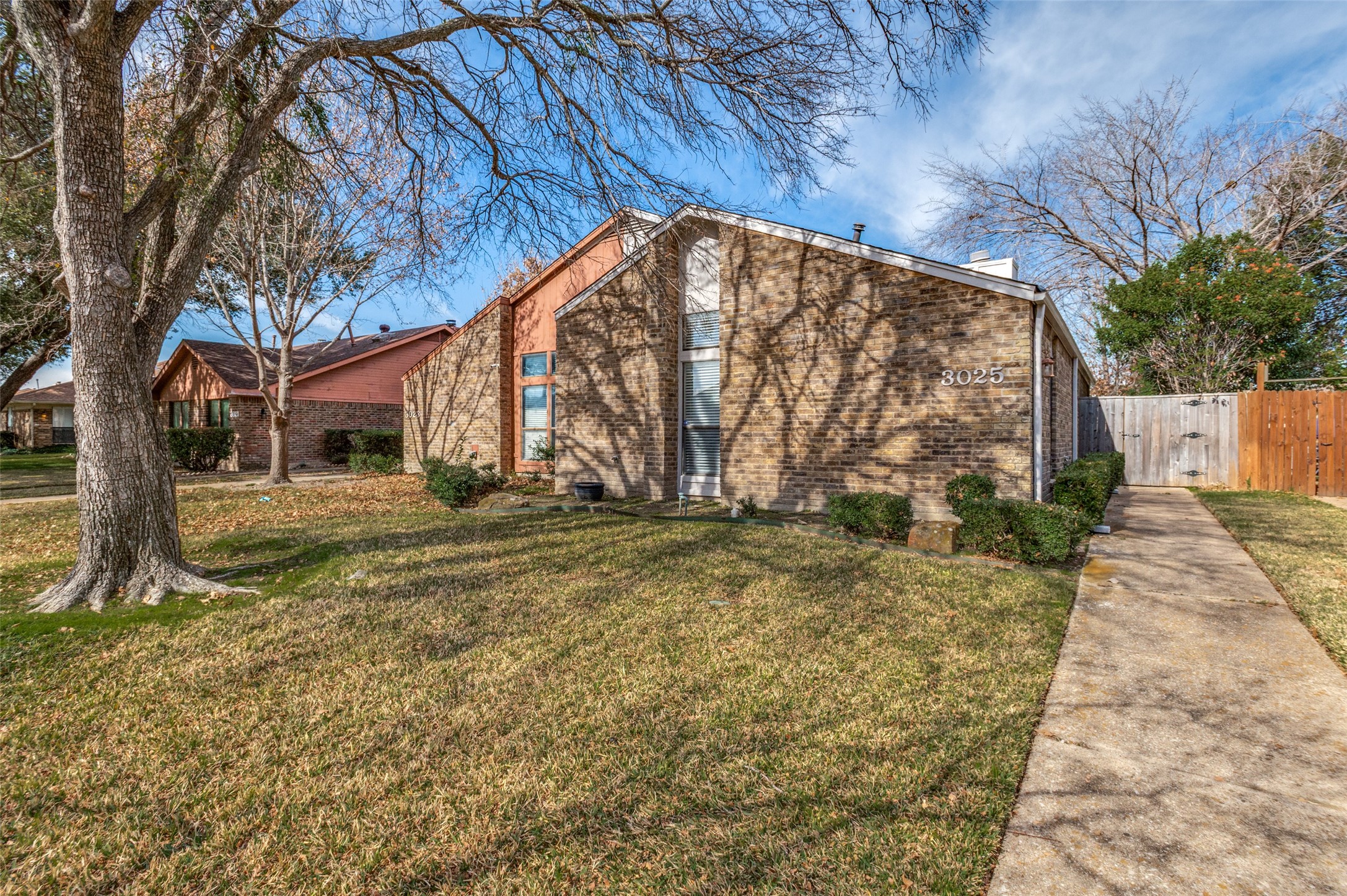 3025 Westforest Drive Dallas TX 75229