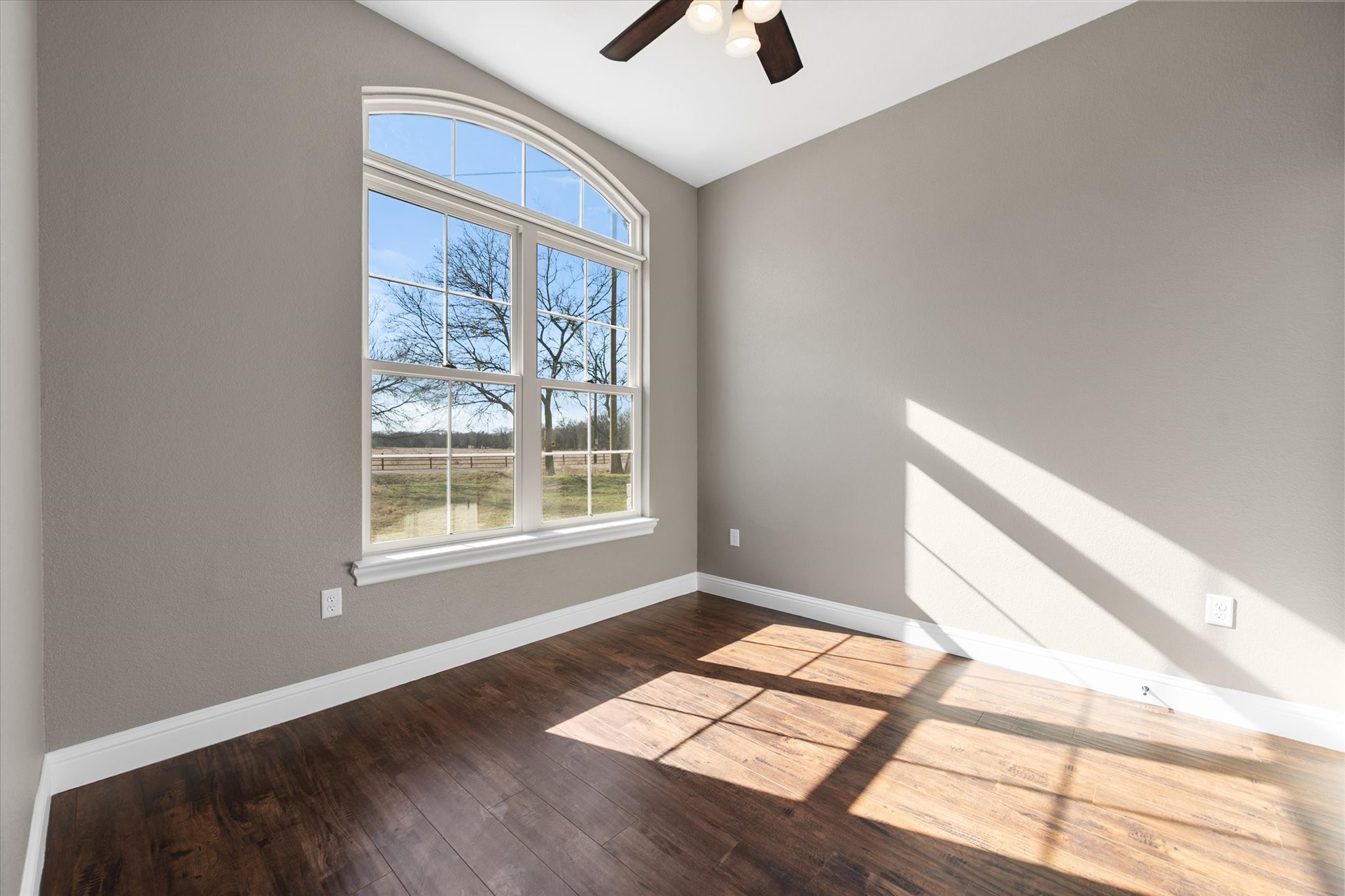 4609 County Road 206 Grandview TX 76050