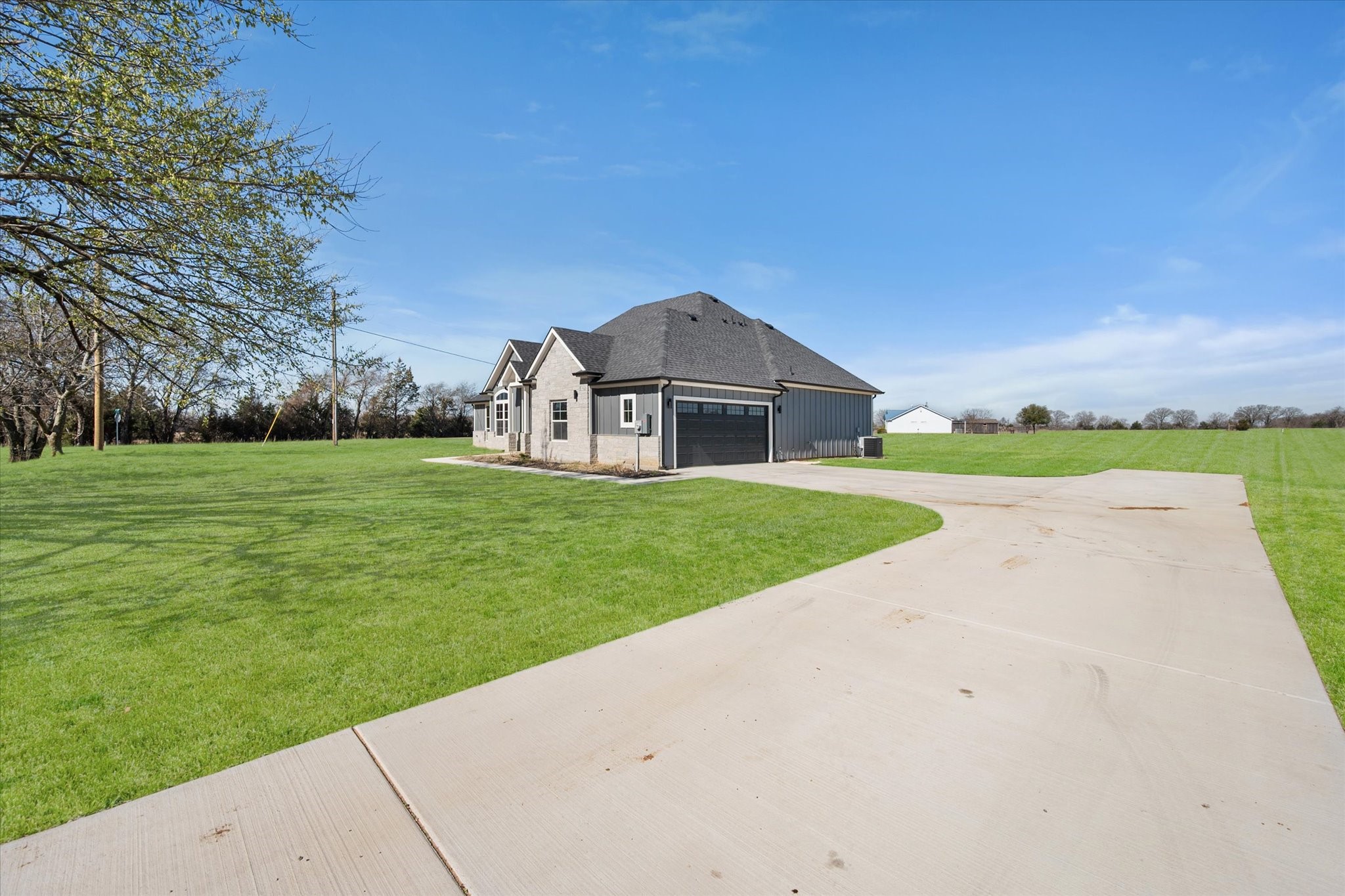 4609 County Road 206 Grandview TX 76050