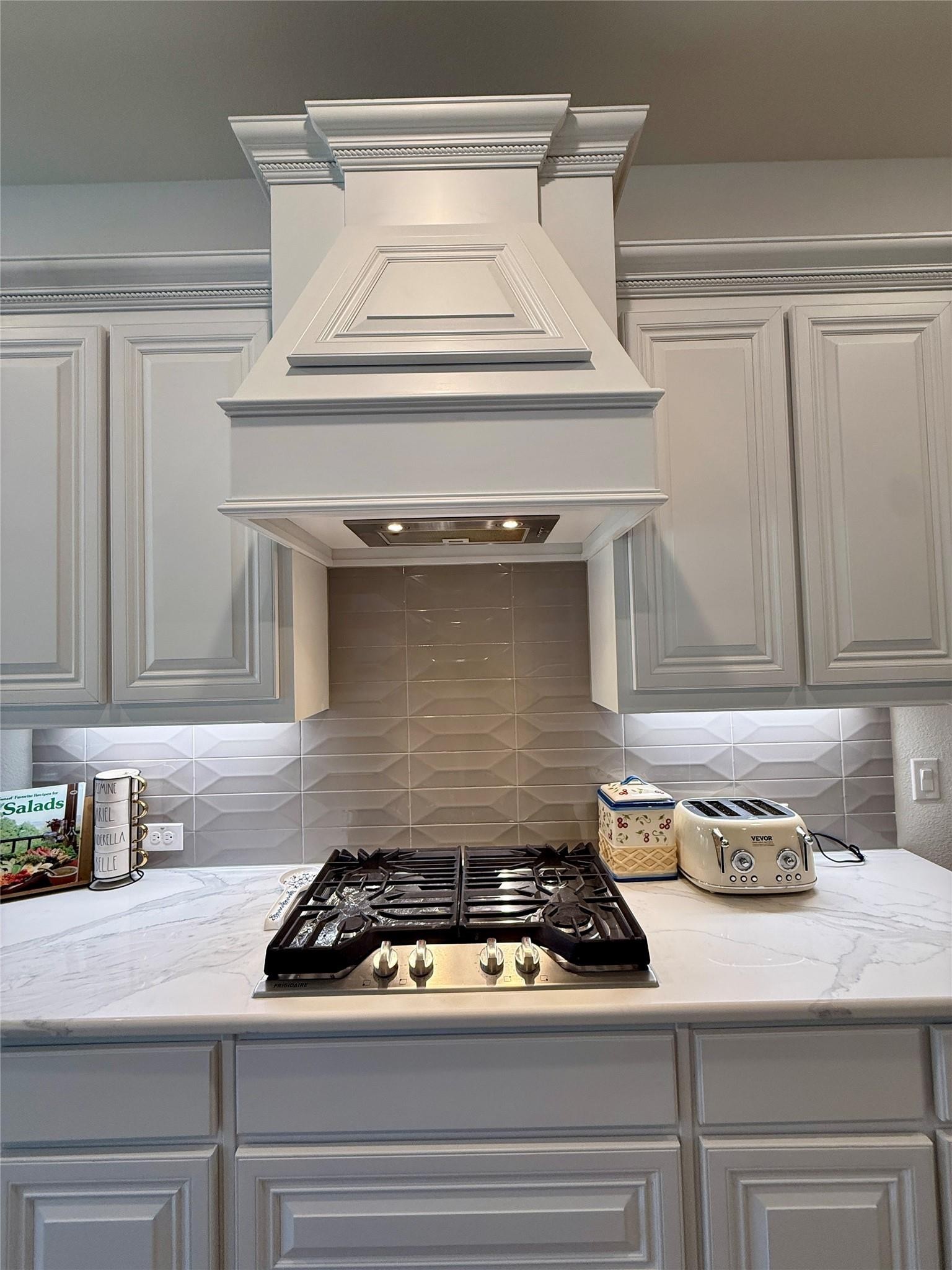 218 Oakcrest Drive Justin TX 76247