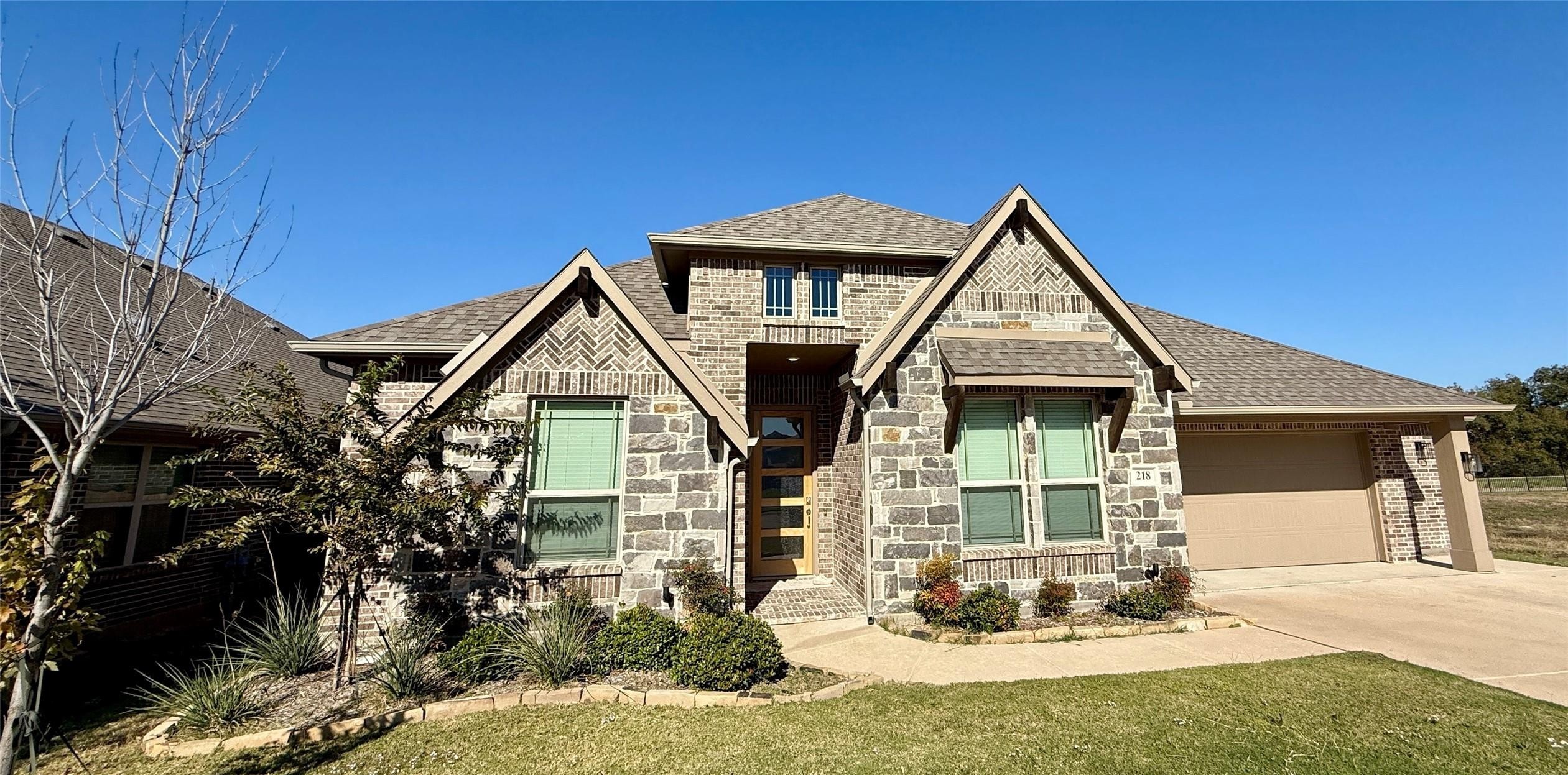 218 Oakcrest Drive Justin TX 76247