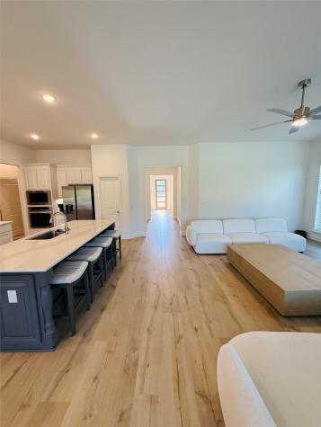 218 Oakcrest Drive Justin TX 76247