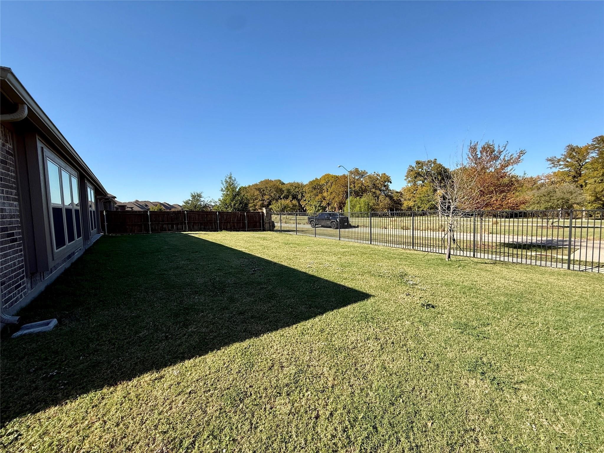 218 Oakcrest Drive Justin TX 76247