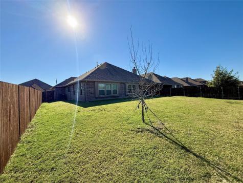 218 Oakcrest Drive Justin TX 76247
