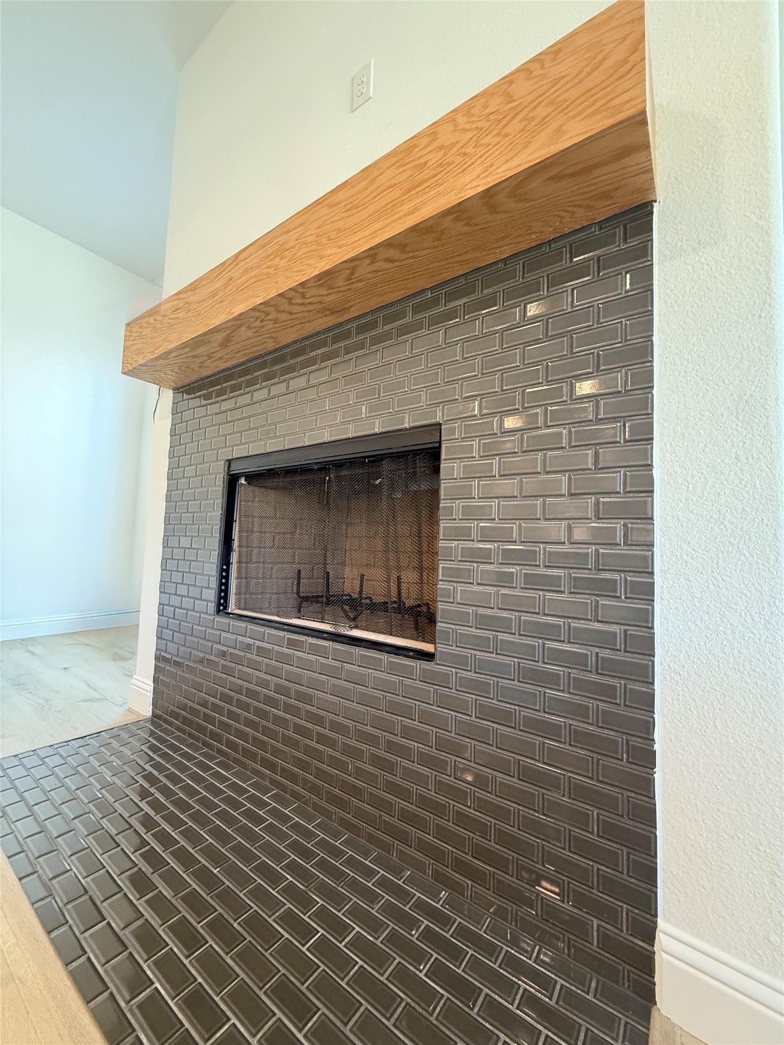 218 Oakcrest Drive Justin TX 76247