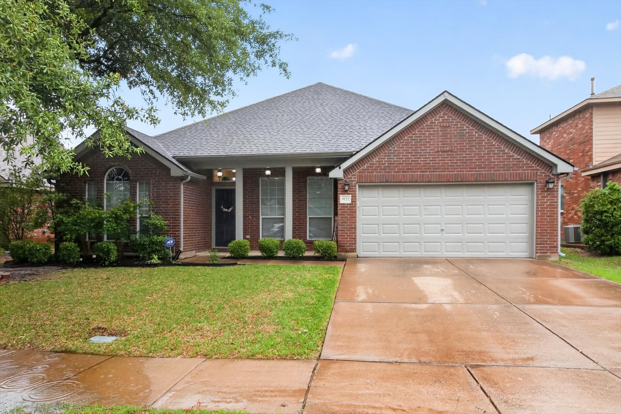9122 Water Oak Drive Arlington TX 76002