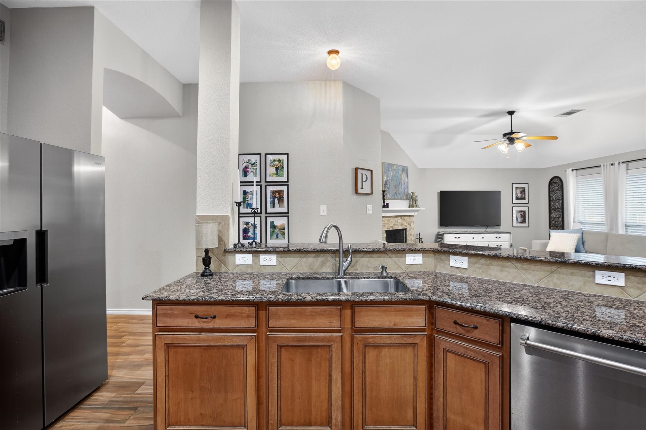 9122 Water Oak Drive Arlington TX 76002