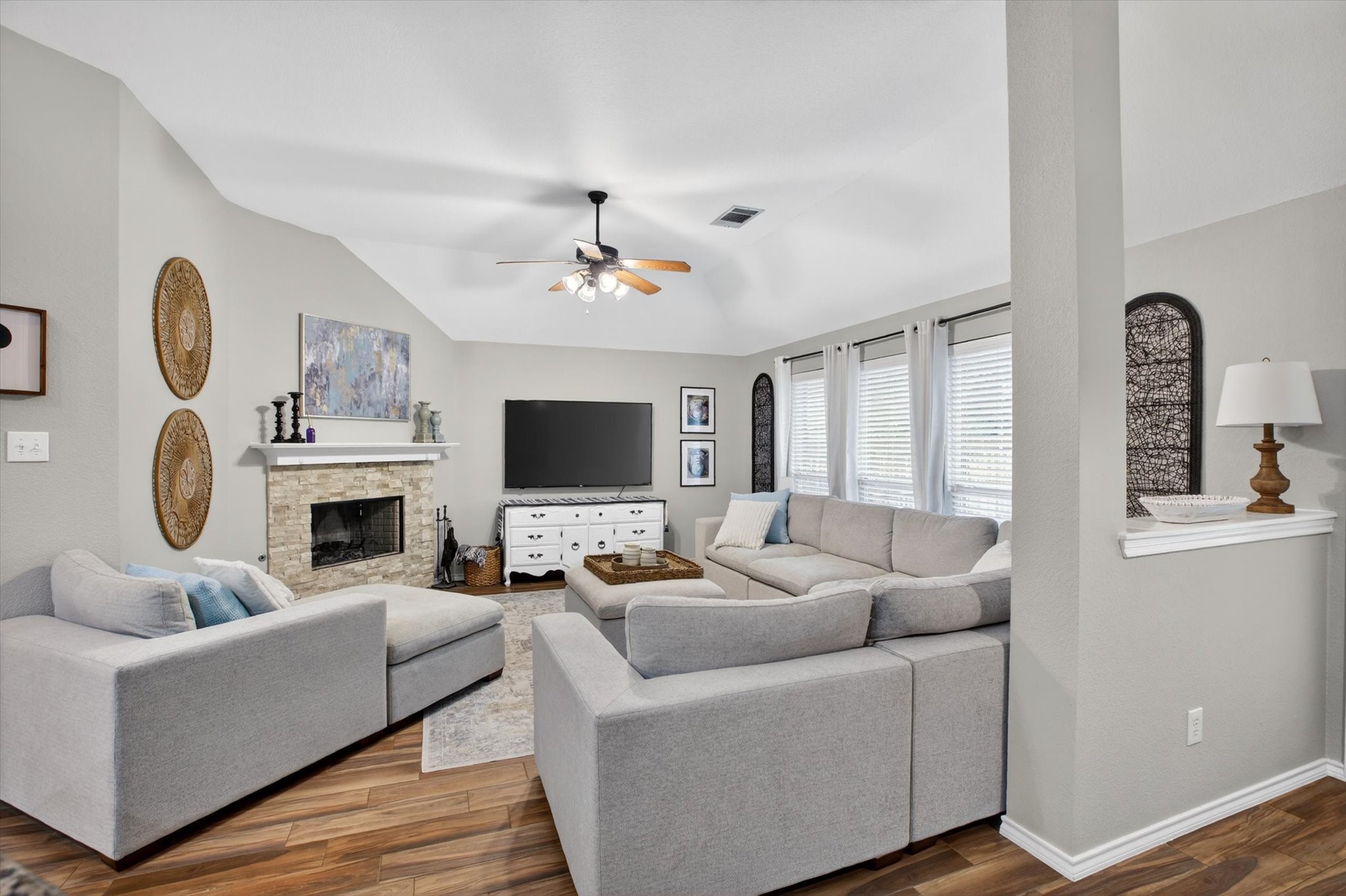9122 Water Oak Drive Arlington TX 76002