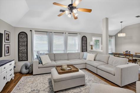 9122 Water Oak Drive Arlington TX 76002