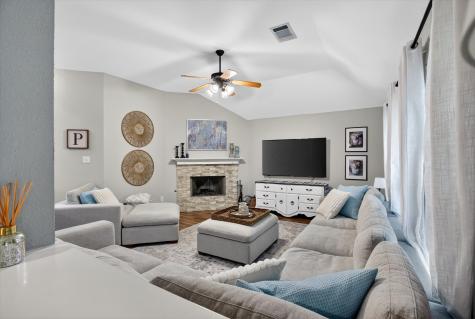 9122 Water Oak Drive Arlington TX 76002