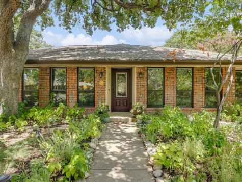 1107 Auburn Drive Arlington TX 76012