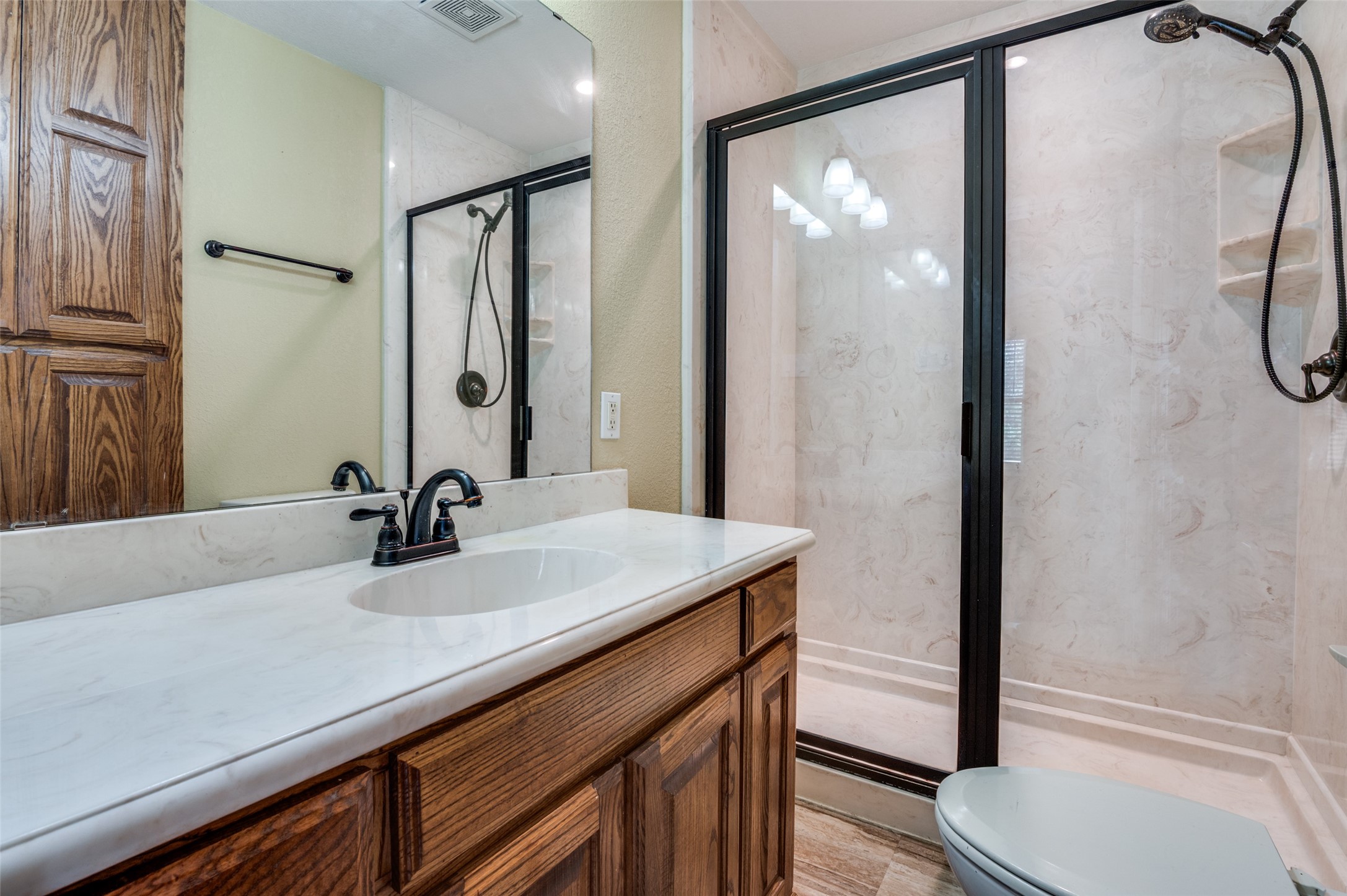 1003 Ovilla Road Red Oak TX 75154