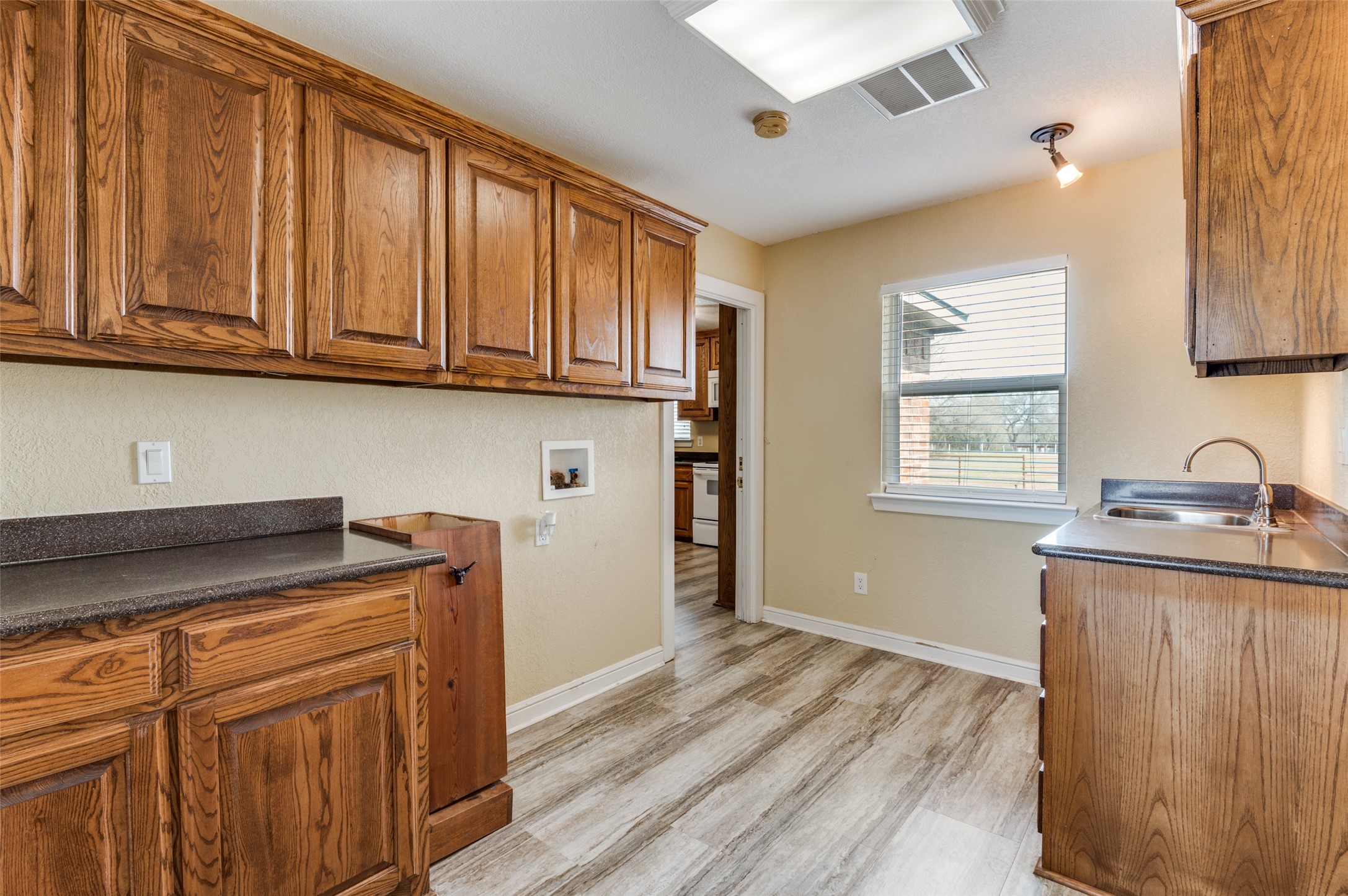 1003 Ovilla Road Red Oak TX 75154
