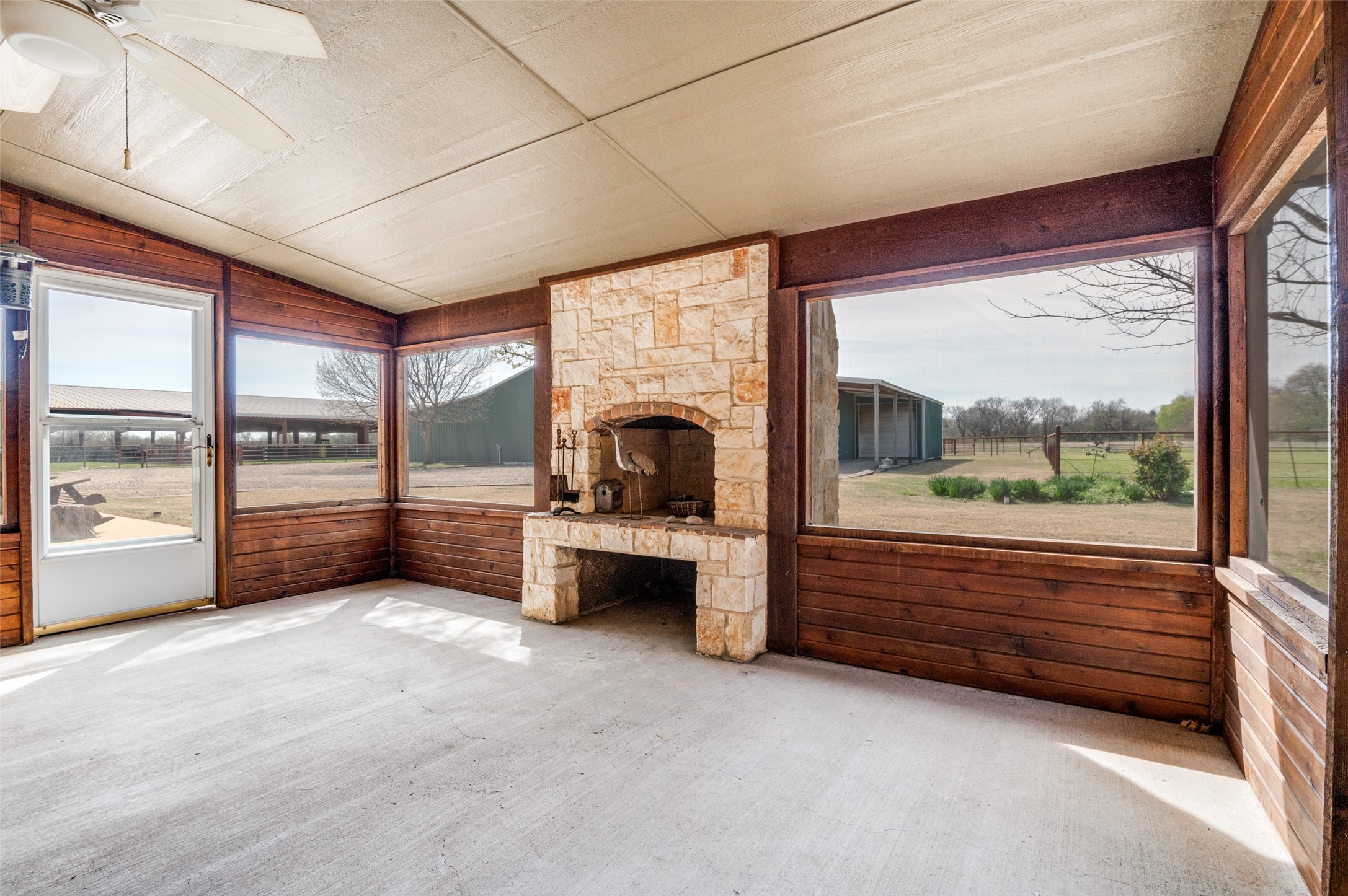1003 Ovilla Road Red Oak TX 75154
