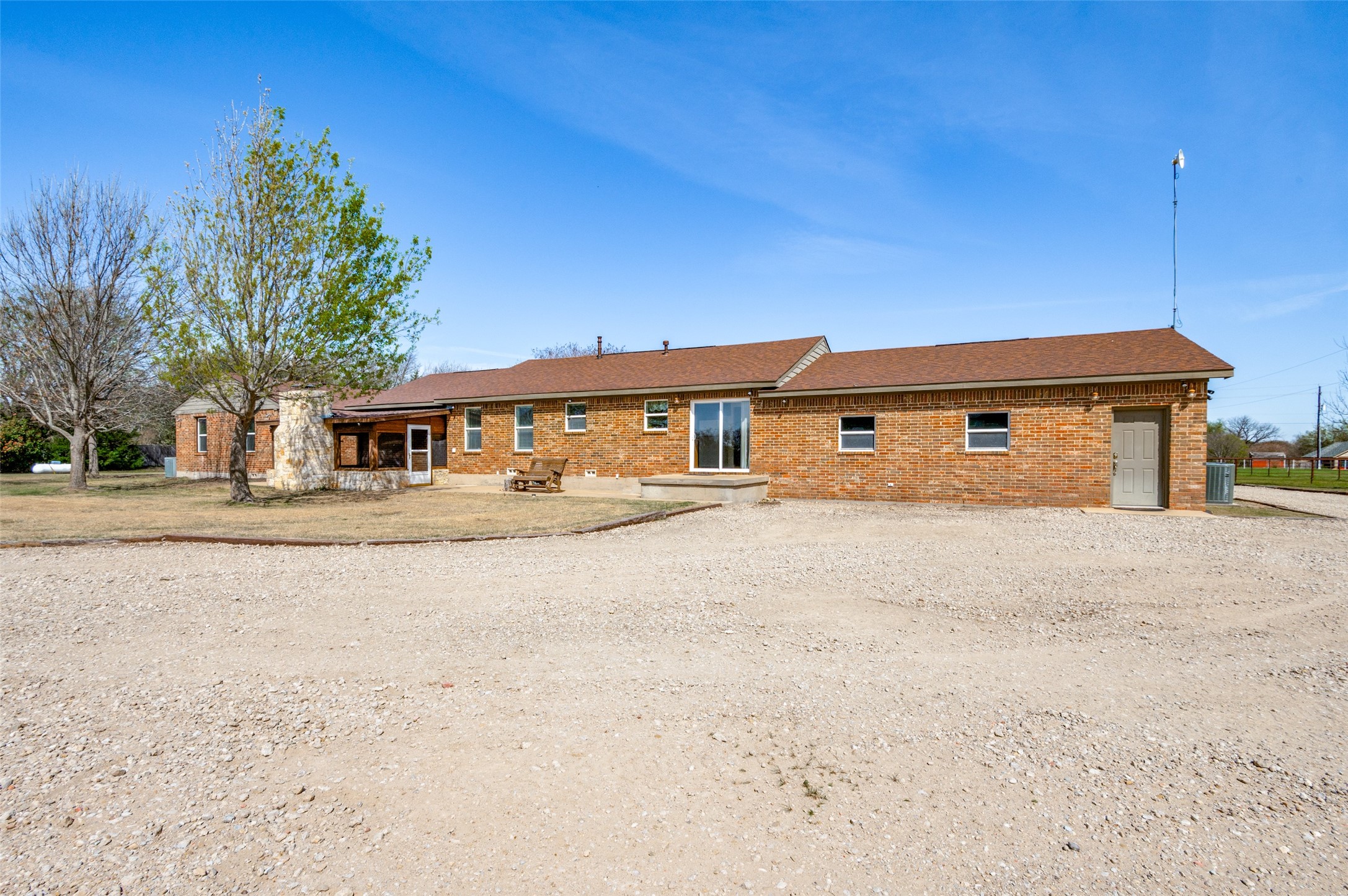 1003 Ovilla Road Red Oak TX 75154