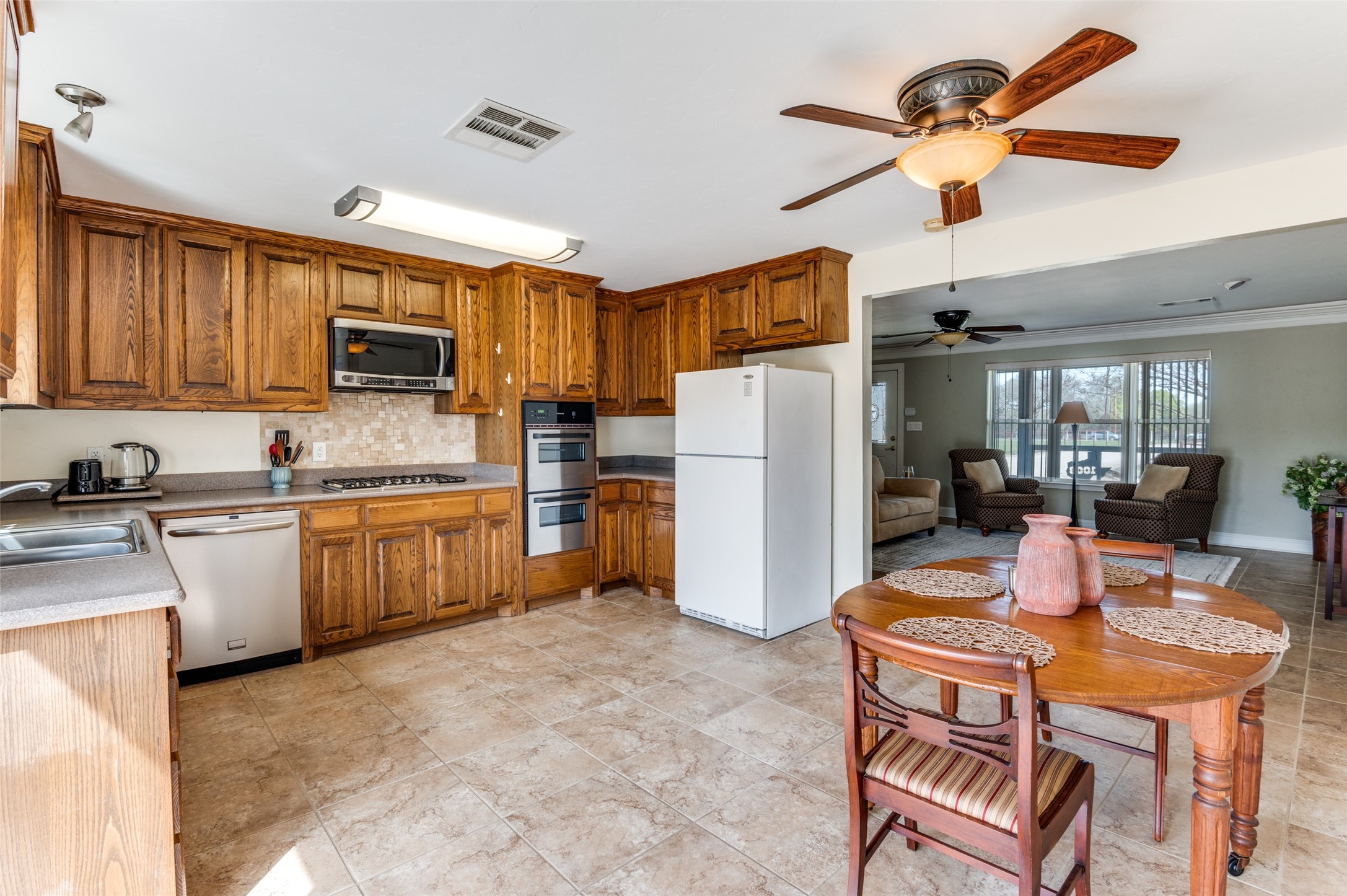 1003 Ovilla Road Red Oak TX 75154