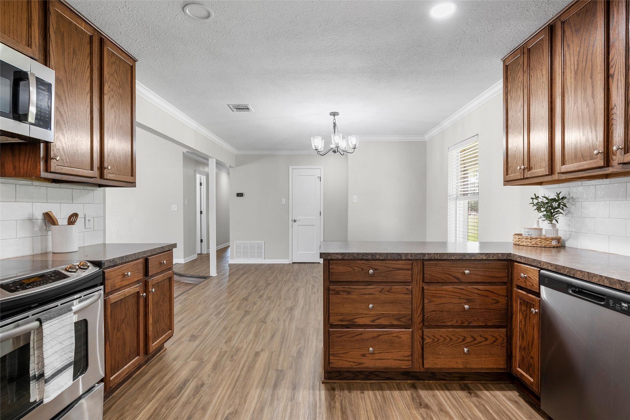 154 Longhorn Parkway Axtell TX 76624