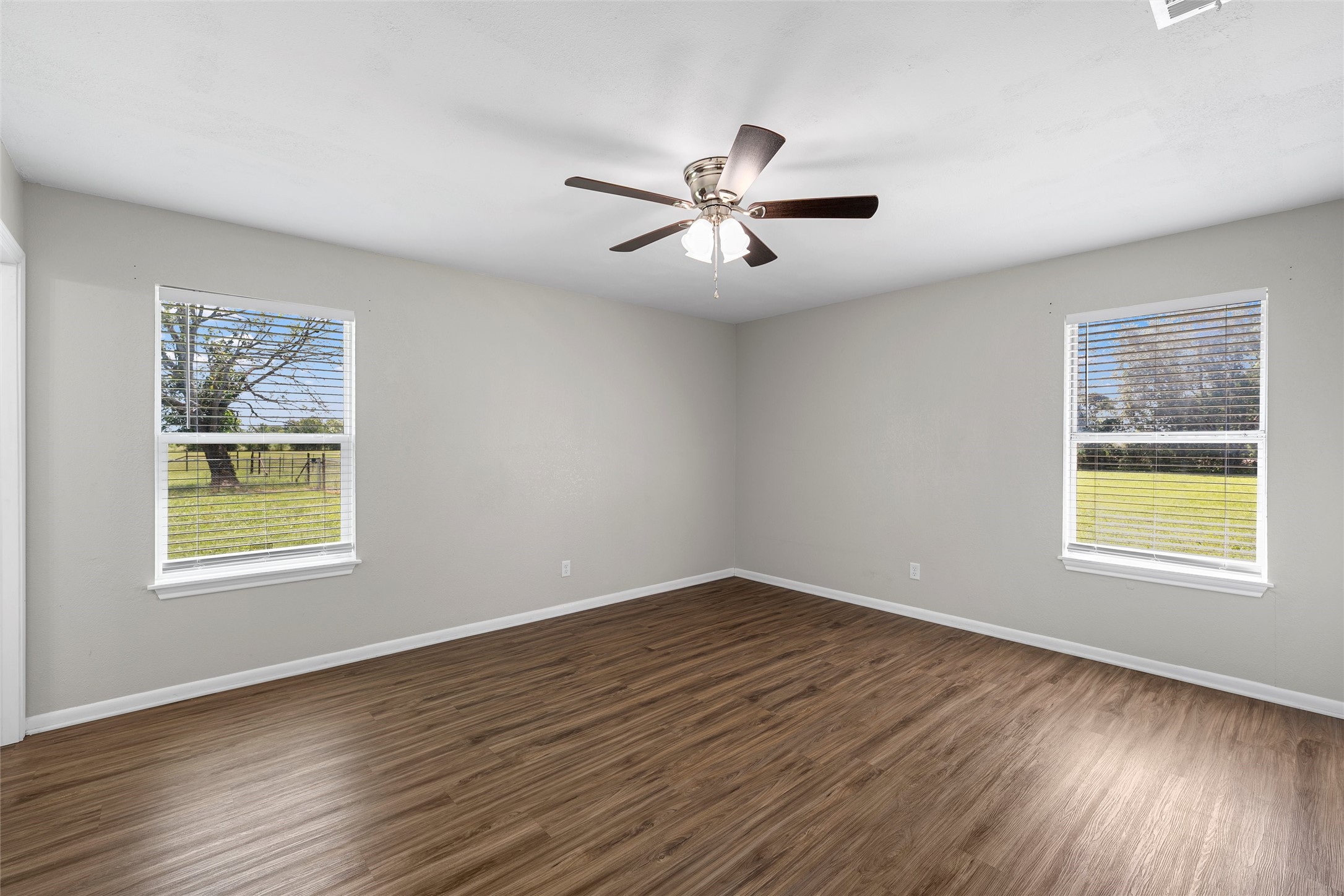 154 Longhorn Parkway Axtell TX 76624