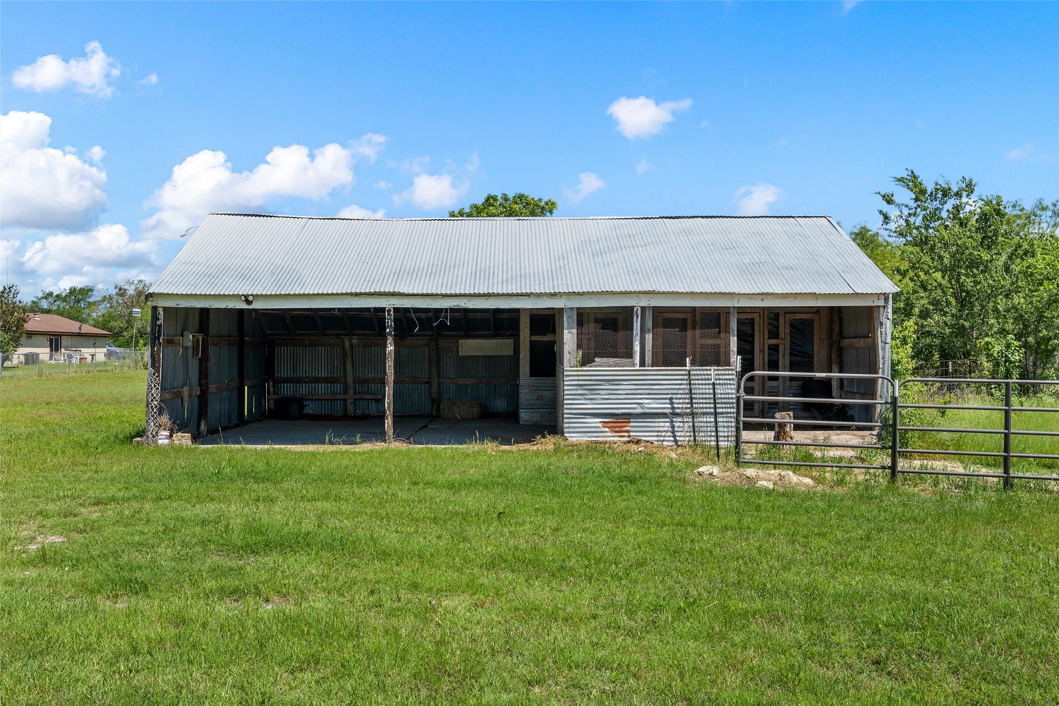 154 Longhorn Parkway Axtell TX 76624