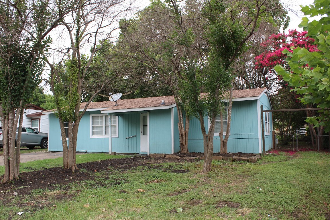 1813 Newton Street Arlington TX 76010