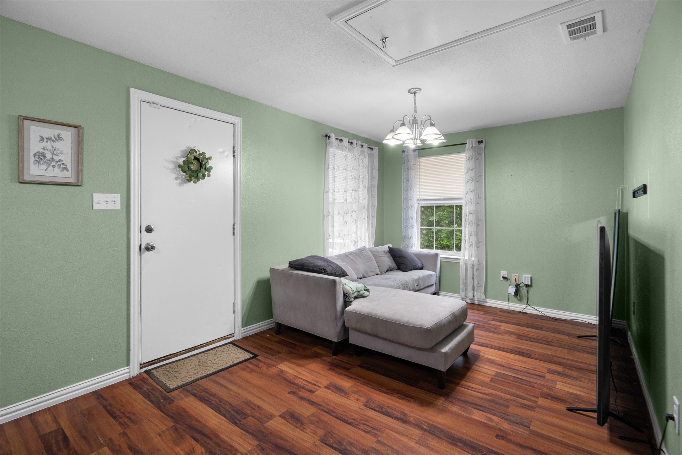 2539 Sharon Street Dallas TX 75211