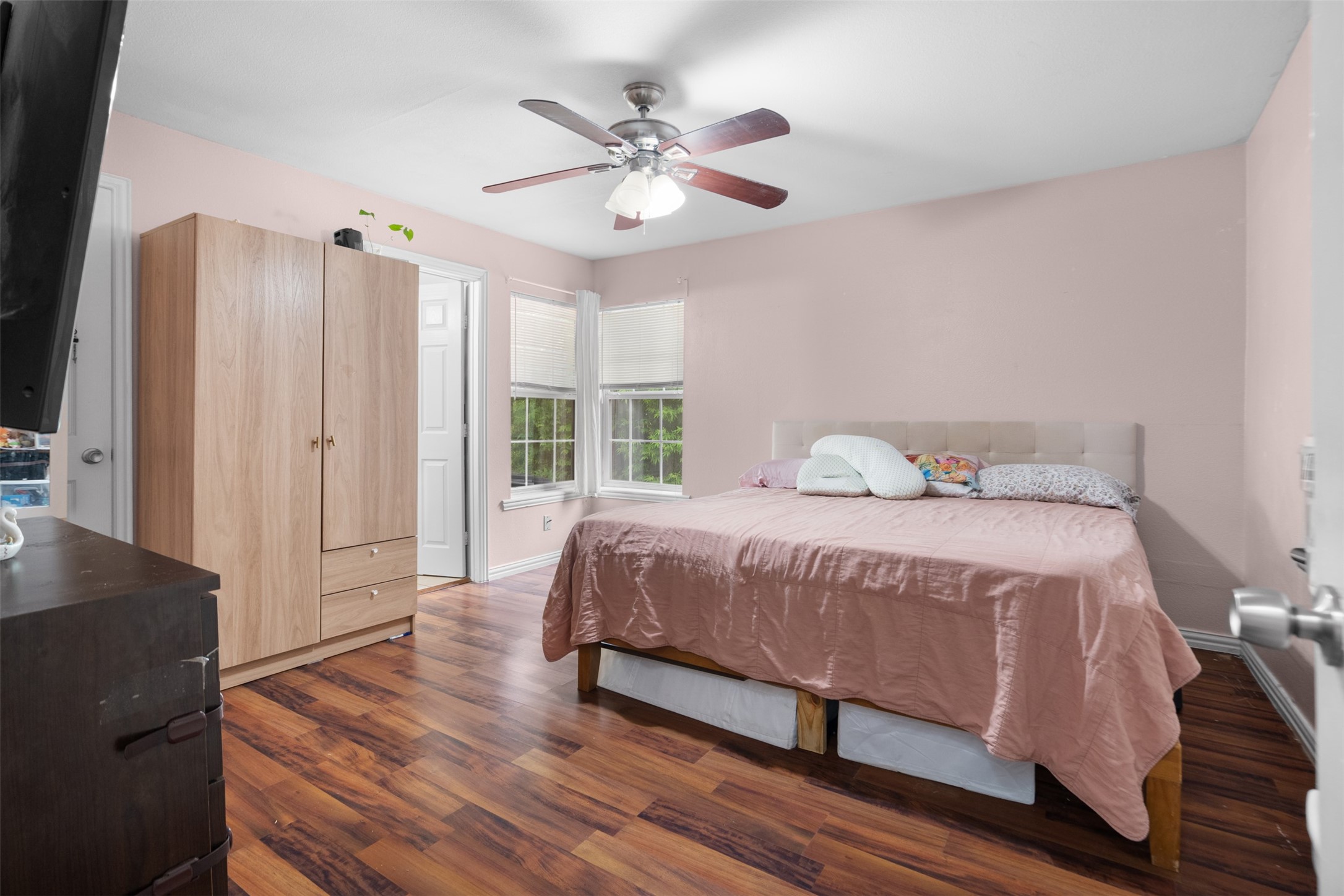 2539 Sharon Street Dallas TX 75211