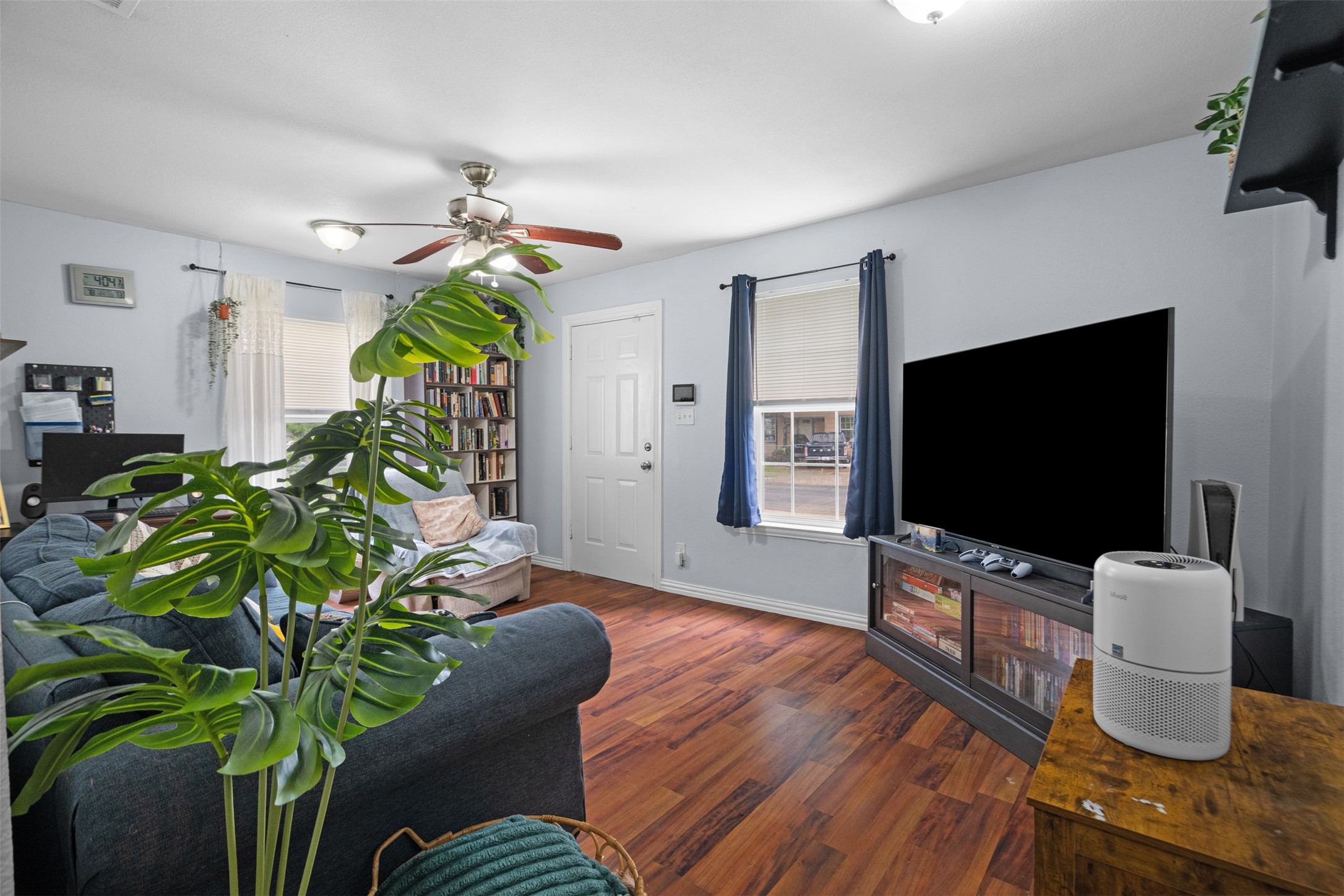 2539 Sharon Street Dallas TX 75211