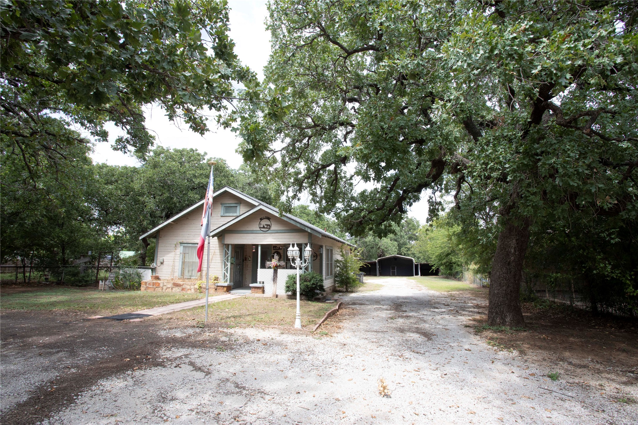 1311 Loving Highway Graham TX 76450