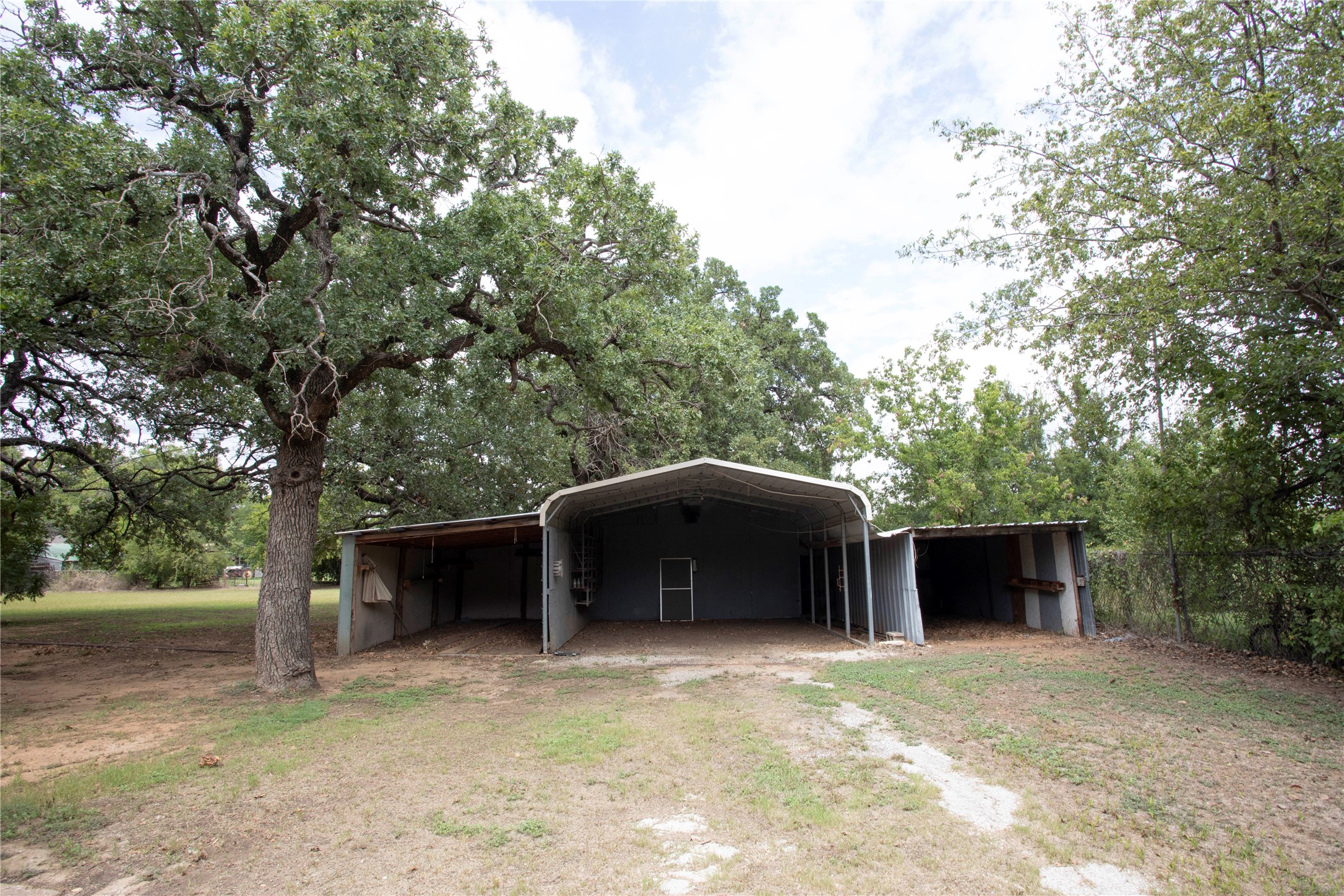 1311 Loving Highway Graham TX 76450