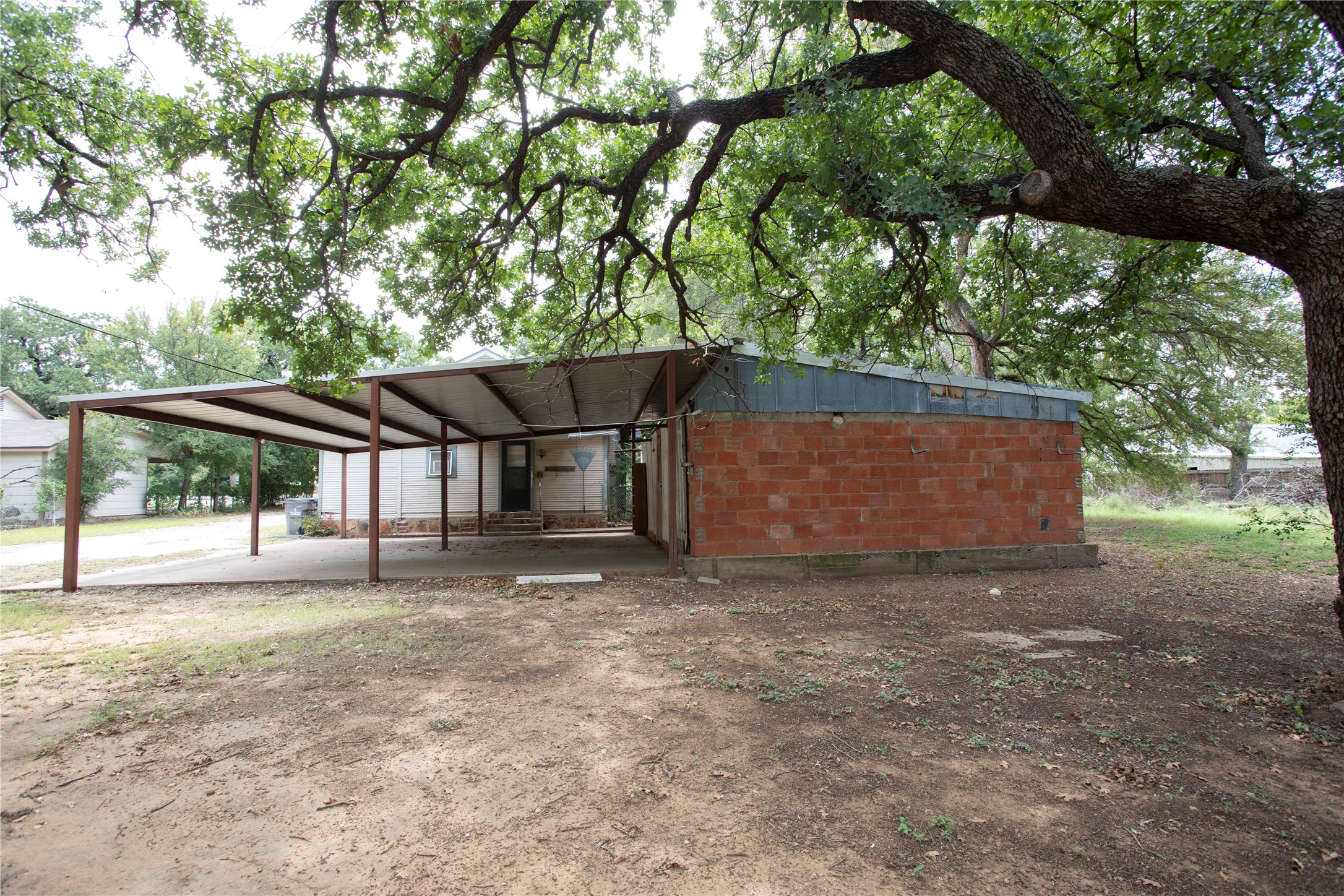 1311 Loving Highway Graham TX 76450