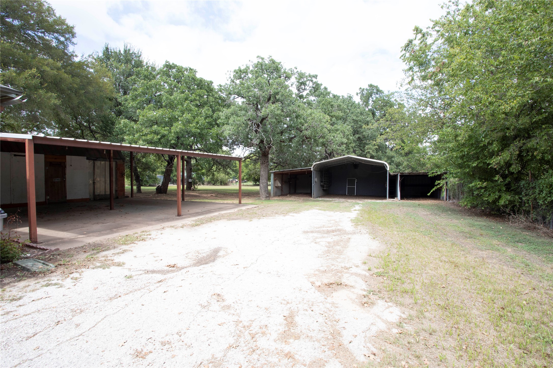 1311 Loving Highway Graham TX 76450