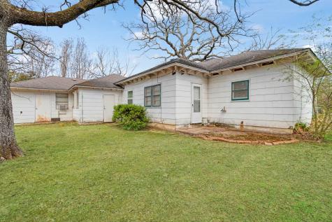 149 30th Street NW Paris TX 75460