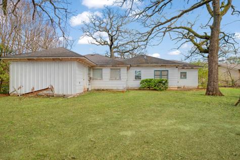 149 30th Street NW Paris TX 75460