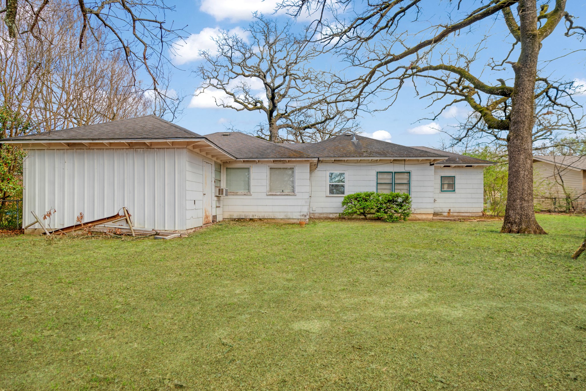 149 30th Street NW Paris TX 75460
