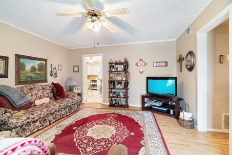 149 30th Street NW Paris TX 75460
