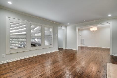 1432 Sylvan Avenue Dallas TX 75208