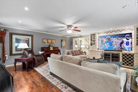 1432 Sylvan Avenue Dallas TX 75208