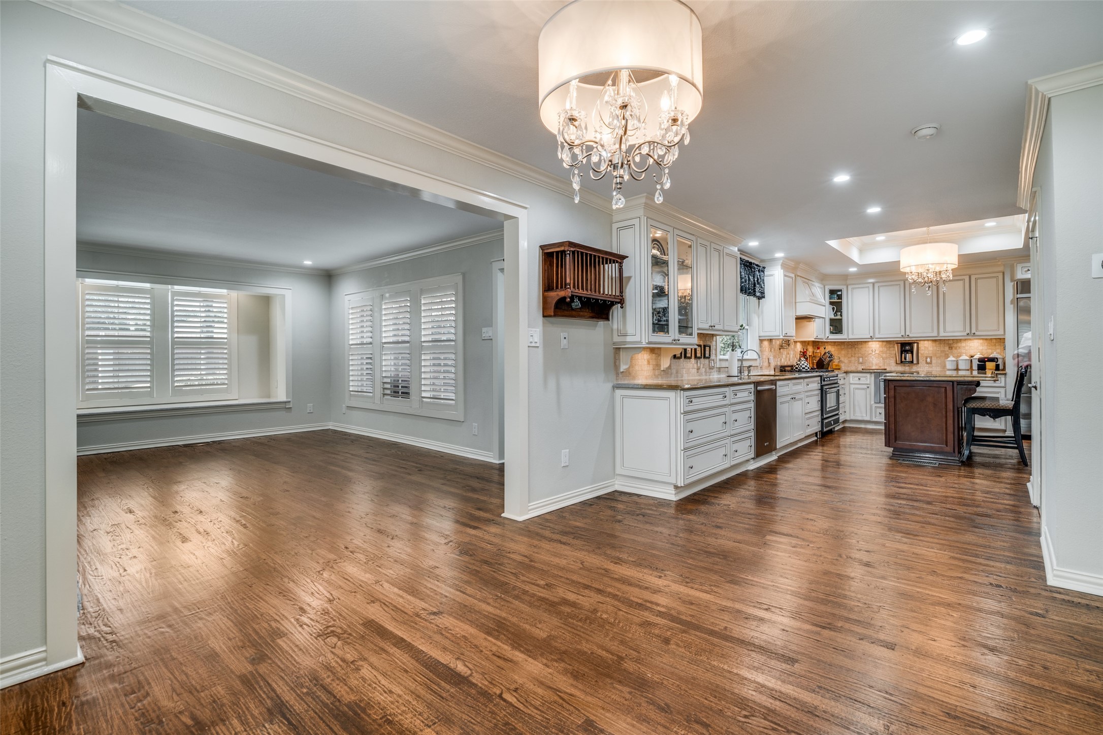 1432 Sylvan Avenue Dallas TX 75208