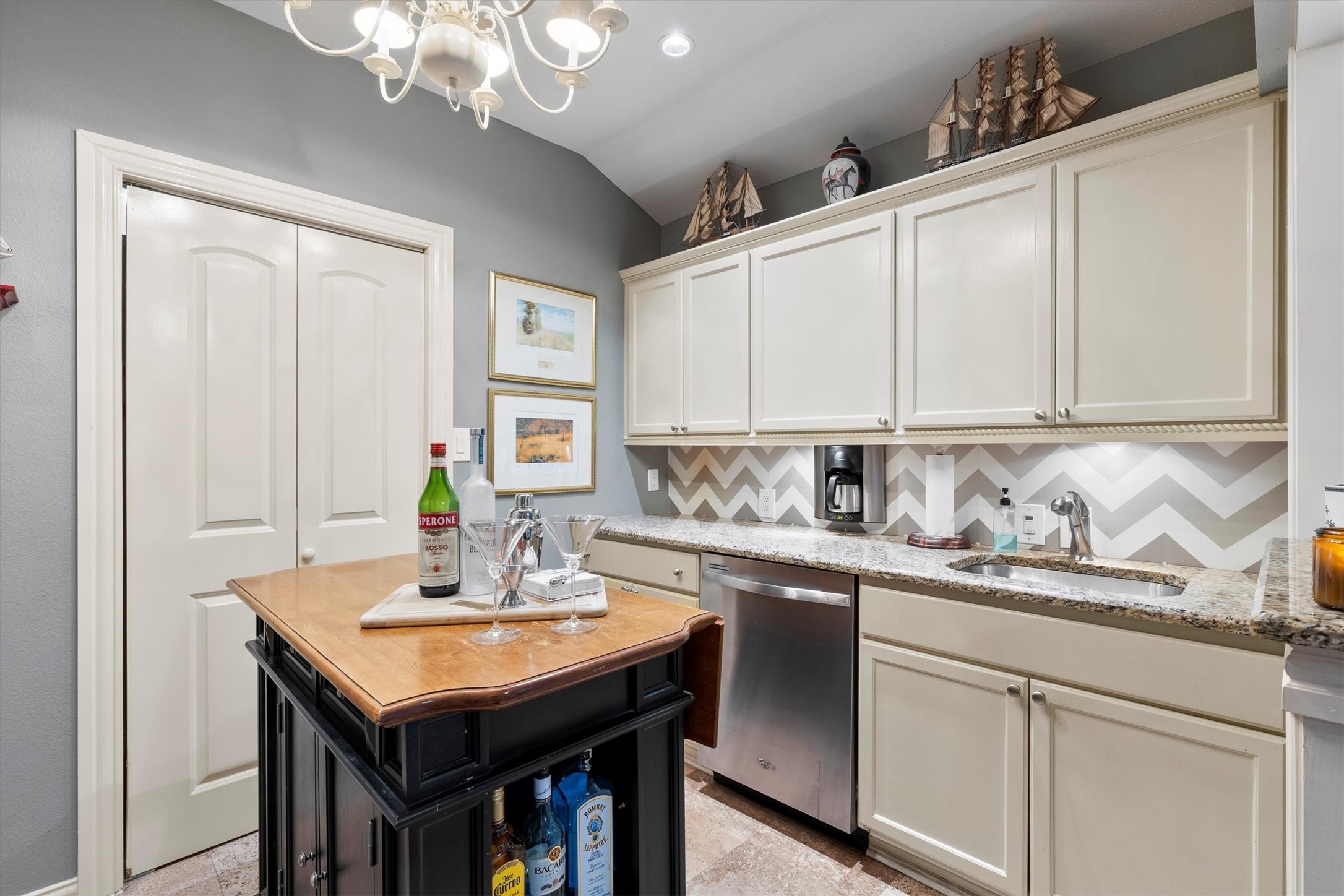1432 Sylvan Avenue Dallas TX 75208
