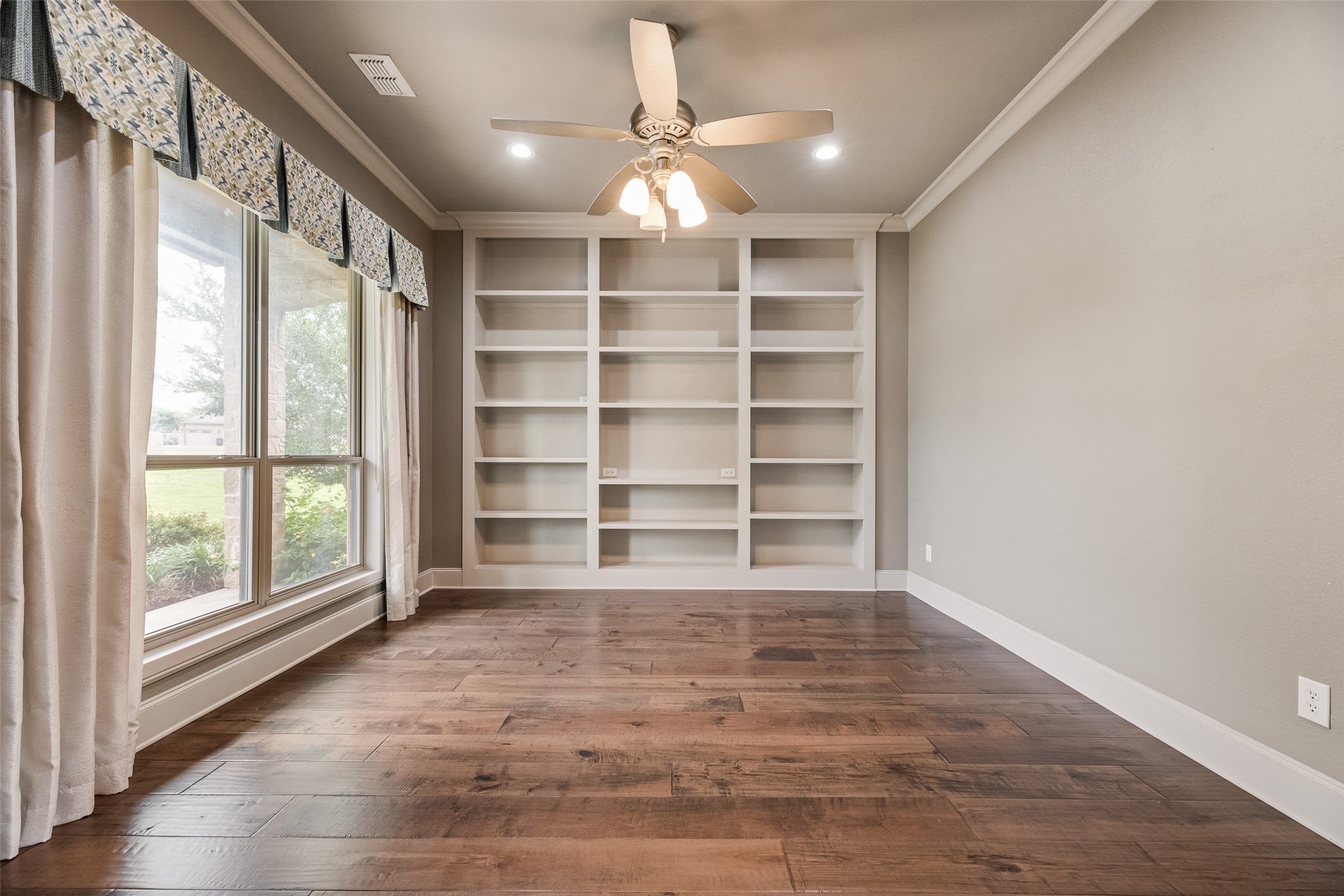 140 Sullivan Way Waxahachie TX 75167