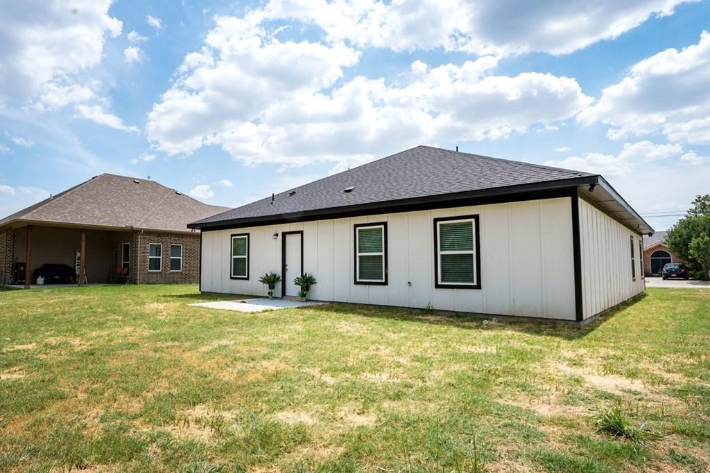 1607 Park Street Kaufman TX 75142