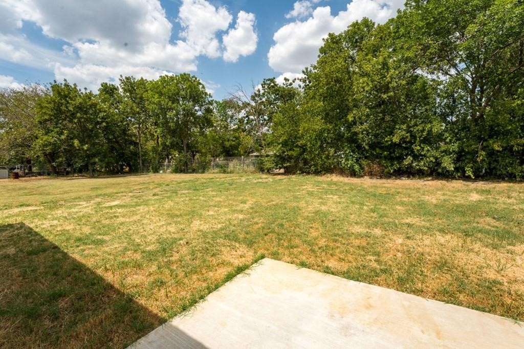 1607 Park Street Kaufman TX 75142