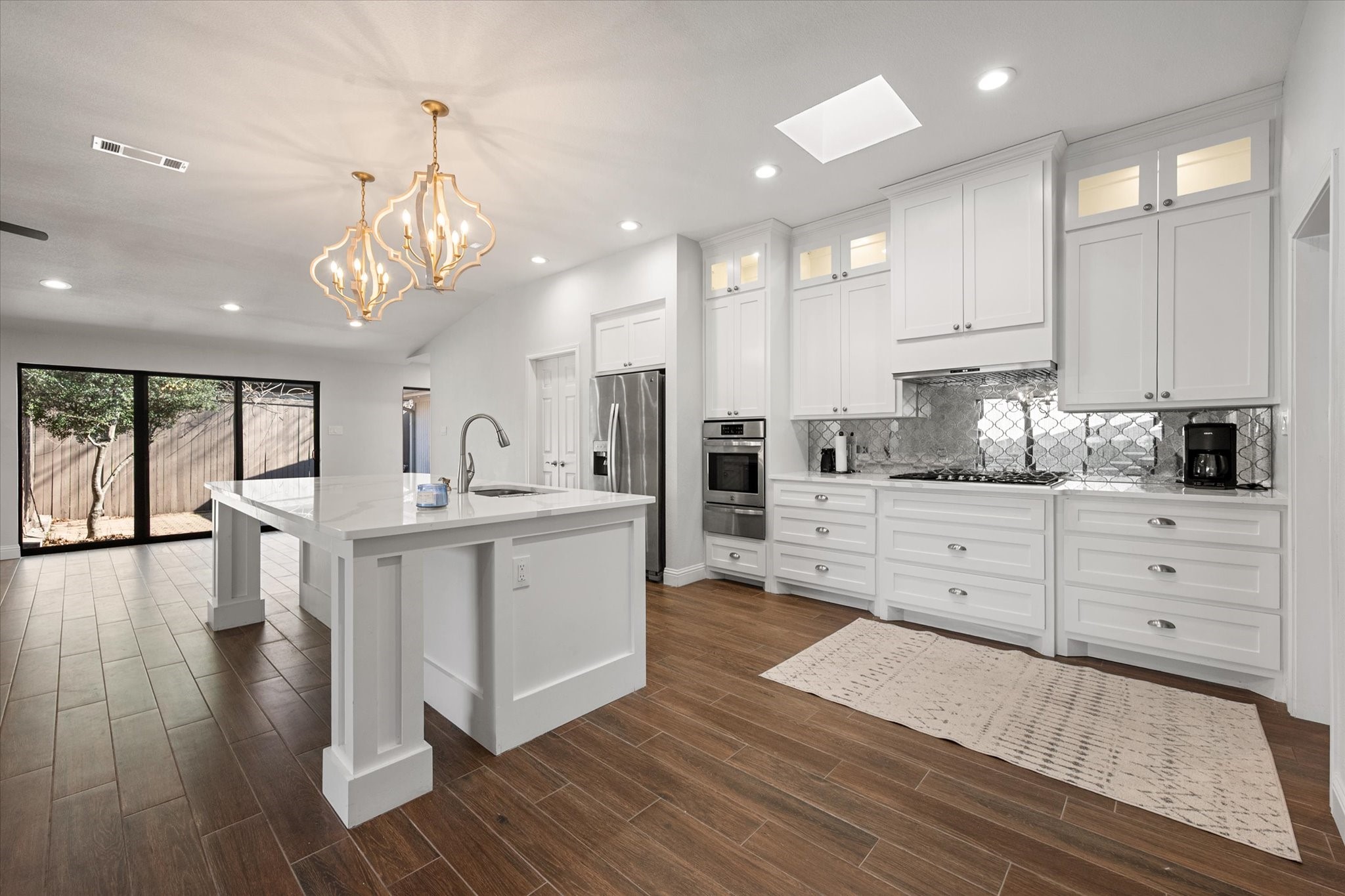 611 Westview Avenue Fort Worth TX 76107