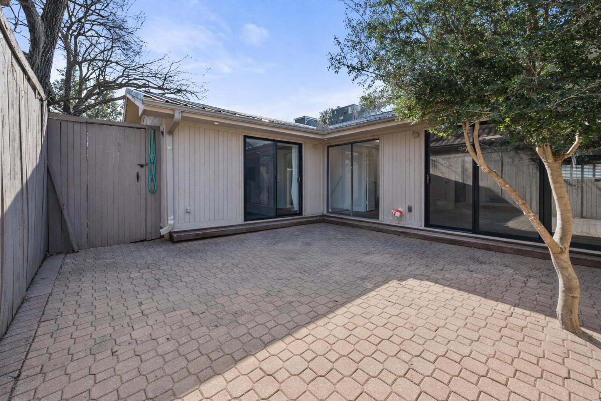 611 Westview Avenue Fort Worth TX 76107