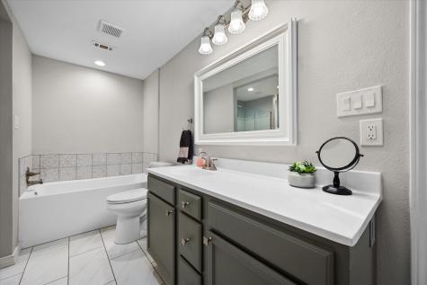 611 Westview Avenue Fort Worth TX 76107
