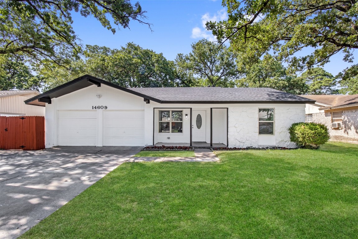 14609 Oakwood Lane Balch Springs TX 75180