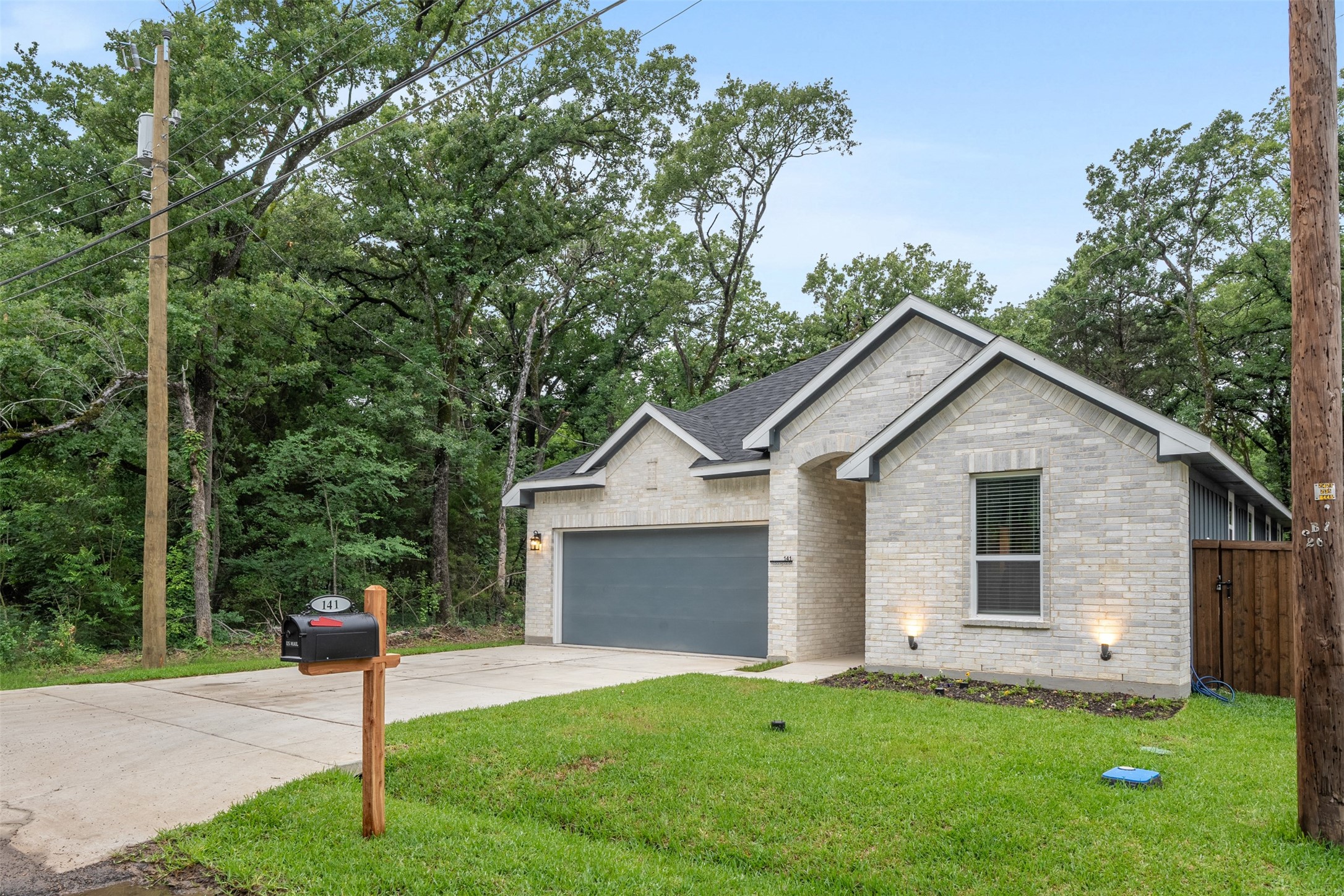 141 Wedgewood Drive Mabank TX 75156