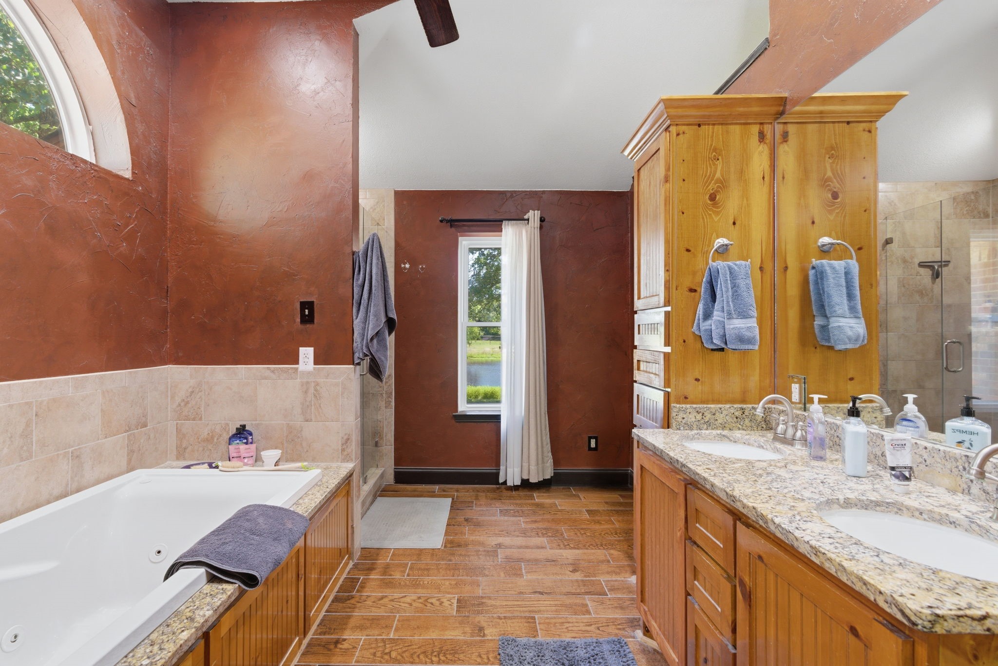 321 County Road 211 Road Gainesville TX 76240