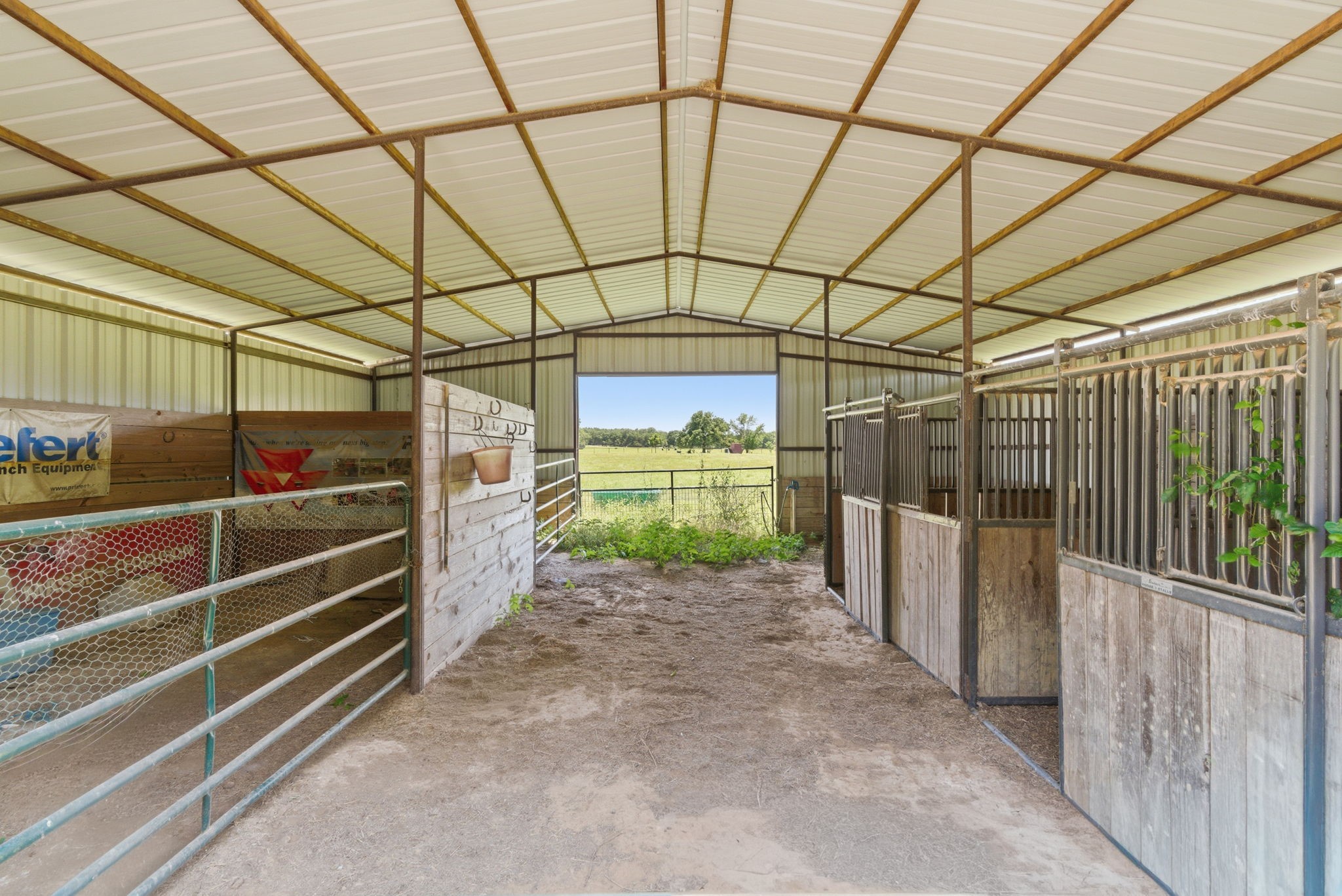 321 County Road 211 Road Gainesville TX 76240