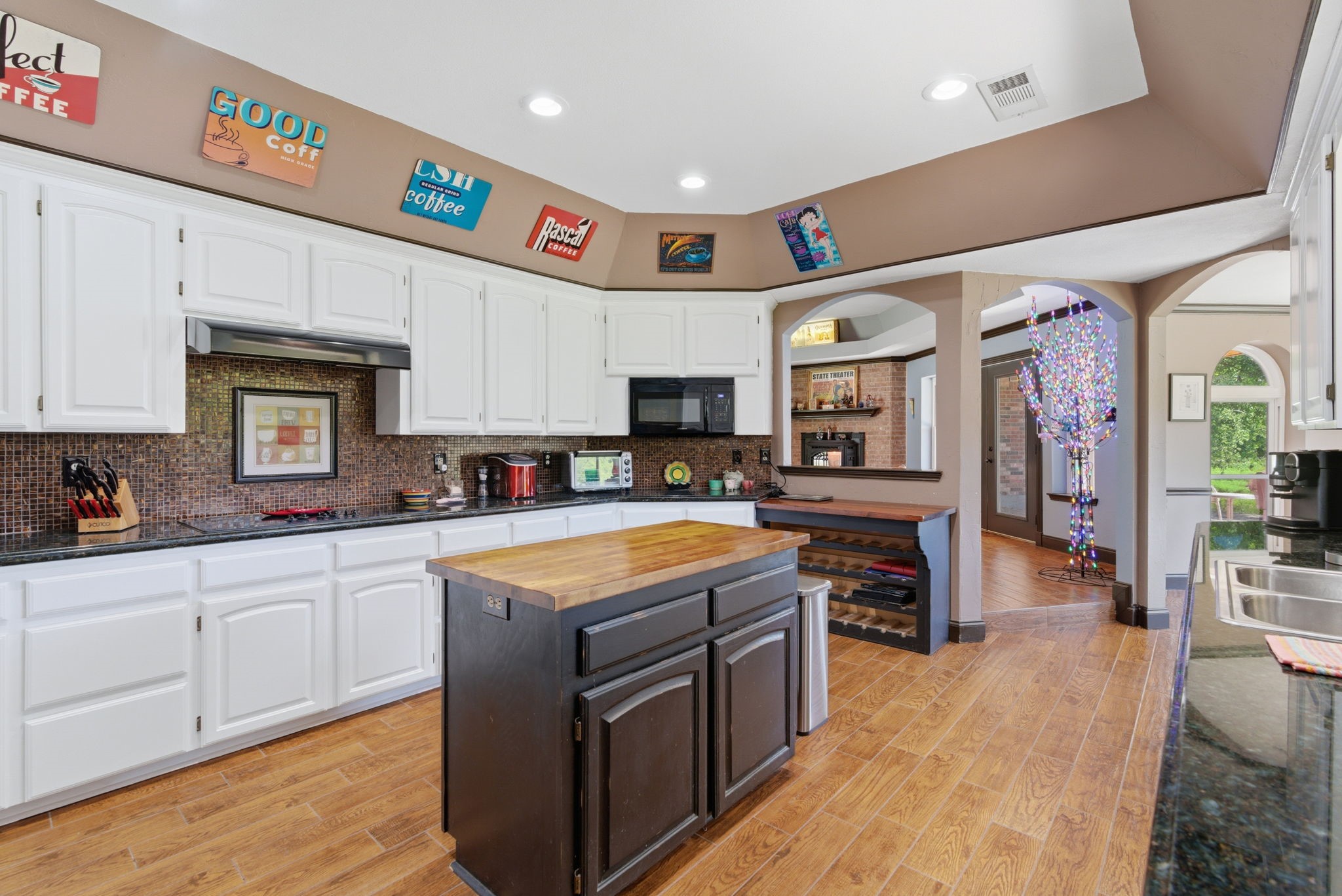 321 County Road 211 Road Gainesville TX 76240